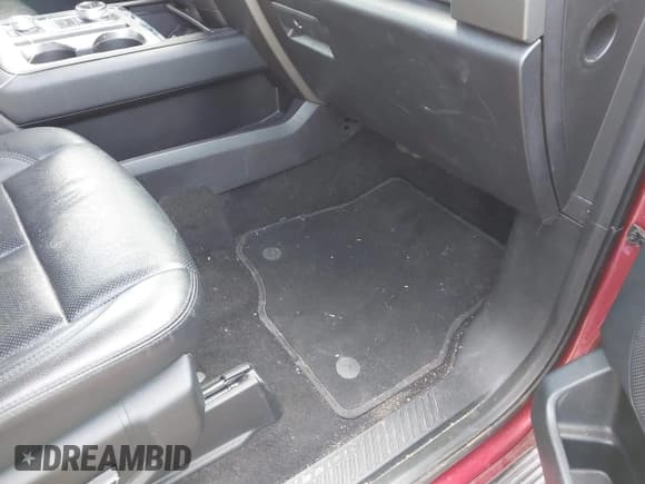 ✅ 2019 Ford Expedition XLT • VIN: 1FMJU1JT9KEA33569 • Lot: 43599809. Listed on IAAI with 56,799 mi. Free auction sales archive from the USA and detailed vehicle history report at DreamBid. Image 8.