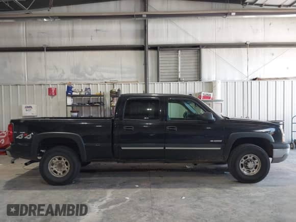 2004 Chevrolet Silverado 2500 LT с VIN 1GCGK23U44F106666, выставлен на аукционе IAAI как лот 41990598 с пробегом 229 266 миль миль и . История ставок и продаж доступна на DreamBid. Изображение 13.