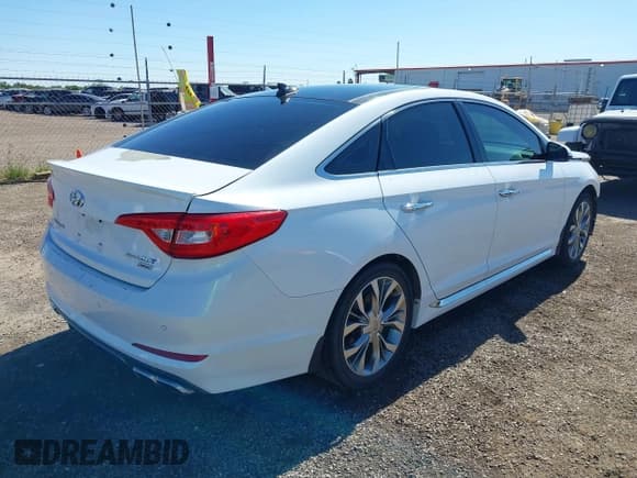 ✅ 2015 Hyundai Sonata Sport • VIN: 5NPE34AB4FH178025 • Lot: 43651365. Listed on IAAI with 60,073 mi. Free auction sales archive from the USA and detailed vehicle history report at DreamBid. Image 4.
