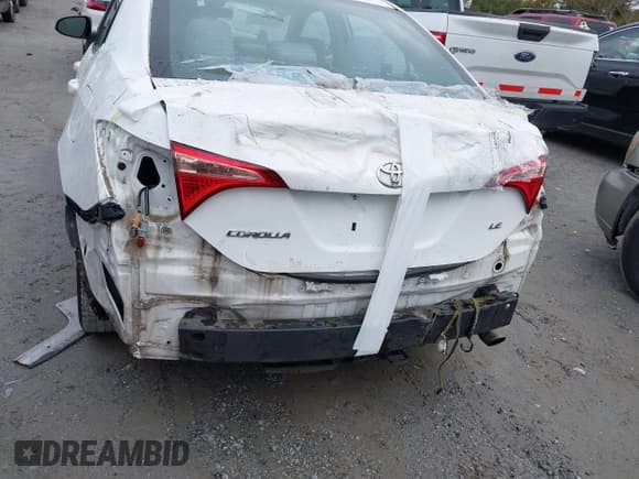 ✅ 2018 Toyota Corolla LE • VIN: 2T1BURHEXJC101376 • Lot: 43510356. Listed on IAAI with 148,131 mi. Free auction sales archive from the USA and detailed vehicle history report at DreamBid. Image 6.