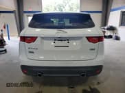 ✅ 2017 Jaguar F-Pace 35t • VIN: SADCS2BV7HA053350 • Lot: 66388915. Wystawiony na Copart z przebiegiem 97 580 mil. Bezpłatny archiwum sprzedaży aukcyjnych z USA i szczegółowy raport historii pojazdu na DreamBid. Zdjęcie 6.