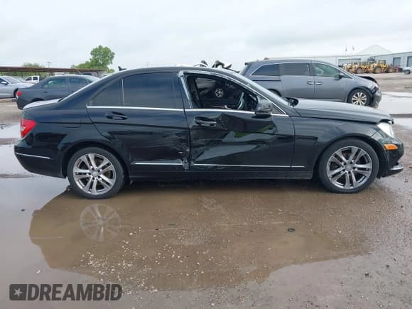 ✅ 2013 Mercedes-Benz C 300 Sport • VIN: WDDGF8AB0DR249353 • Lot: 42643482. Listed on IAAI with 131,544 mi. Free auction sales archive from the USA and detailed vehicle history report at DreamBid. Image 14.