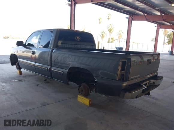 ✅ 2001 Chevrolet Silverado 1500 LS • VIN: 1GCEC19V61Z191762 • Lot: 40420971. Listed on IAAI with Not provided. Free auction sales archive from the USA and detailed vehicle history report at DreamBid. Image 3.