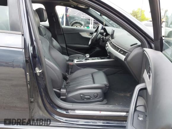 ✅ 2018 Audi A4 Premium • VIN: WAUDNAF43JN013068 • Lot: 42379951. Listed on IAAI with 142,221 mi. Free auction sales archive from the USA and detailed vehicle history report at DreamBid. Image 5.