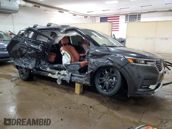 ✅ 2024 Kia Carnival SX • VIN: KNDNE5H33R6394218 • Lot: 80564805. Wystawiony na Copart z przebiegiem 28 564 mil. Bezpłatny archiwum sprzedaży aukcyjnych z USA i szczegółowy raport historii pojazdu na DreamBid. Zdjęcie 4.