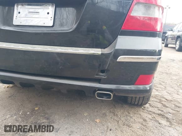 ✅ 2012 Mercedes-Benz GLK 350 • VIN: WDCGG8HB0CF919930 • Lot: 43599136. Listed on IAAI with 157,191 mi. Free auction sales archive from the USA and detailed vehicle history report at DreamBid. Image 6.