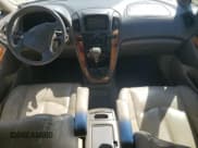 ✅ 1999 Lexus RX 300 • VIN: JT6HF10U8X0085326 • Lot: 85263295. Wystawiony na Copart z przebiegiem 110 927 mil. Bezpłatny archiwum sprzedaży aukcyjnych z USA i szczegółowy raport historii pojazdu na DreamBid. Zdjęcie 8.