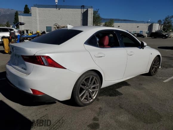 ✅ 2014 Lexus IS 250 • VIN: JTHBF1D25E5036848 • Lot: 84745655. Wystawiony na Copart z przebiegiem 90 506 mil. Bezpłatny archiwum sprzedaży aukcyjnych z USA i szczegółowy raport historii pojazdu na DreamBid. Zdjęcie 3.