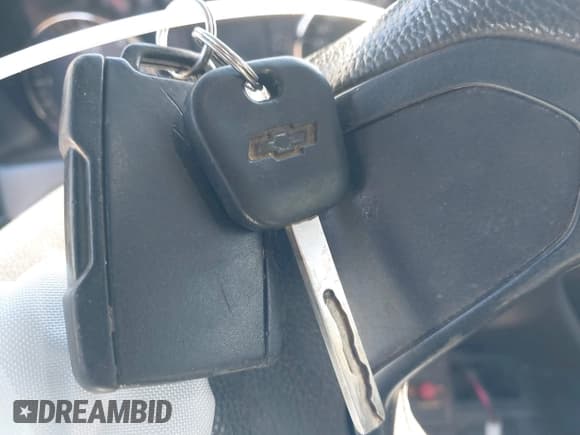 ✅ 2017 Chevrolet Silverado 2500HD Work Truck • VIN: 1GC1KUEG0HF101947 • Lot: 43635344. Wystawiony na IAAI z przebiegiem 188 245 mil. Bezpłatny archiwum sprzedaży aukcyjnych z USA i szczegółowy raport historii pojazdu na DreamBid. Zdjęcie 11.