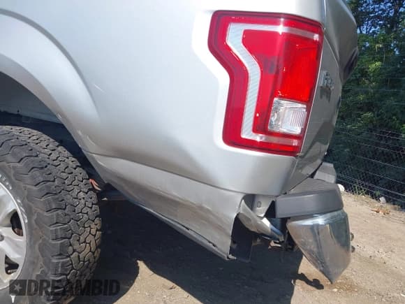 ✅ 2016 Ford F-150 XLT • VIN: 1FTEW1EF1GFC47820 • Lot: 42712049. Wystawiony na IAAI z przebiegiem 167 154 mil. Bezpłatny archiwum sprzedaży aukcyjnych z USA i szczegółowy raport historii pojazdu na DreamBid. Zdjęcie 6.