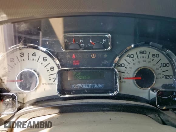 ✅ 2010 Ford Expedition Eddie Bauer • VIN: 1FMJU1H57AEA43510 • Lot: 71174525. Wystawiony na Copart z przebiegiem 244 588 mil. Bezpłatny archiwum sprzedaży aukcyjnych z USA i szczegółowy raport historii pojazdu na DreamBid. Zdjęcie 9.