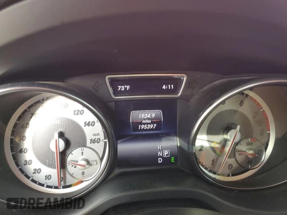 ✅ 2015 Mercedes-Benz GLA 250 • VIN: WDCTG4EBXFJ136997 • Lot: 93026895. Wystawiony na Copart z przebiegiem 195 397 mil. Bezpłatny archiwum sprzedaży aukcyjnych z USA i szczegółowy raport historii pojazdu na DreamBid. Zdjęcie 9.