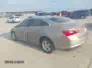 2022 Chevrolet Malibu LS с VIN 1G1ZB5ST7NF215247, выставлен на аукционе IAAI как лот 43224426 с пробегом 108 486 миль миль и . История ставок и продаж доступна на DreamBid. Изображение 3.