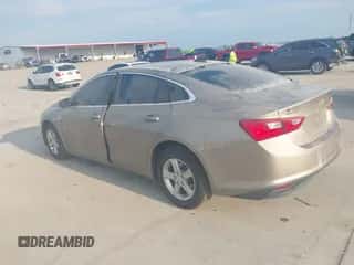 ✅ 2022 Chevrolet Malibu LS • VIN: 1G1ZB5ST7NF215247 • Lot: 43224426. Wystawiony na IAAI z przebiegiem 108 486 mil mil. Skorzystaj z bezpłatnego archiwum sprzedaży aukcyjnych z USA i zobacz szczegółowy raport historii pojazdu na DreamBid. Zdjęcie 3.