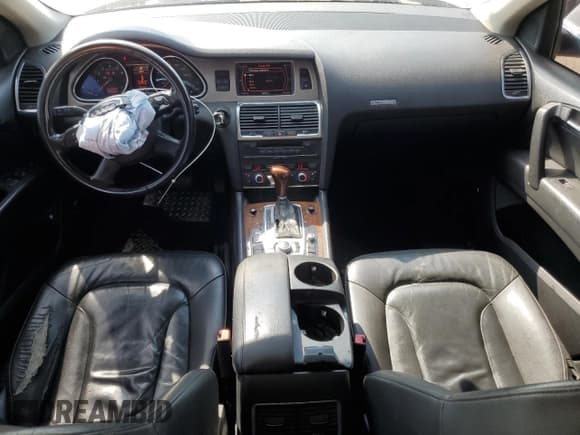 ✅ 2008 Audi Q7 Premium • VIN: WA1BV74L58D012022 • Lot: 65076435. Listed on Copart with 185,964 mi. Free auction sales archive from the USA and detailed vehicle history report at DreamBid. Image 8.