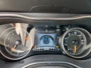 ✅ 2019 Jeep Cherokee Limited • VIN: 1C4PJLDB5KD109994 • Lot: 92642045. Wystawiony na Copart z przebiegiem 144 498 mil. Bezpłatny archiwum sprzedaży aukcyjnych z USA i szczegółowy raport historii pojazdu na DreamBid. Zdjęcie 9.