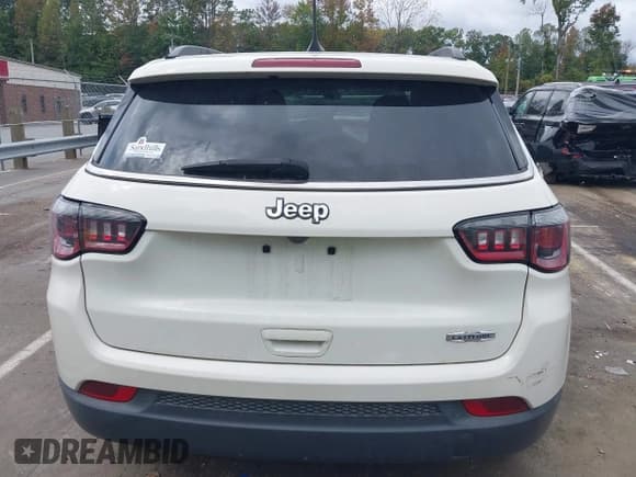 ✅ 2020 Jeep Compass Latitude • VIN: 3C4NJCBB8LT176871 • Lot: 43410483. Listed on IAAI with 32,784 mi. Free auction sales archive from the USA and detailed vehicle history report at DreamBid. Image 16.