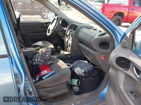 ✅ 2004 Hyundai Santa Fe GLS • VIN: KM8SC73D14U760794 • Лот: 43508860. Опубликован ранее на IAAI с пробегом Не указан. Бесплатный доступ к архиву аукционных продаж из США и подробный отчёт об истории автомобиля на DreamBid. Изображение 5.