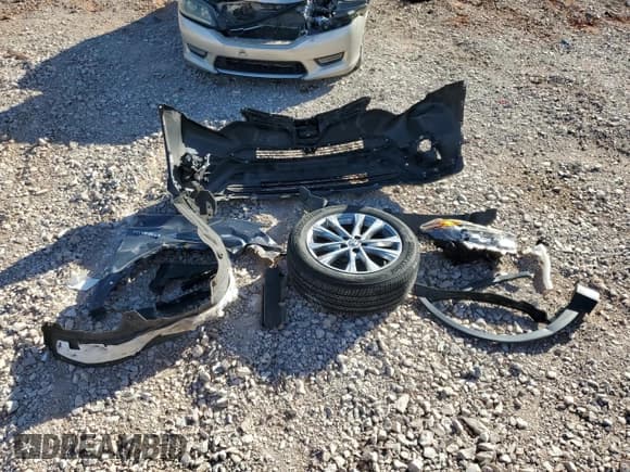 ✅ 2018 Toyota RAV4 Hybrid Limited • VIN: JTMDJREV3JD246364 • Lot: 91848545. Listed on Copart with 44,086 mi. Free auction sales archive from the USA and detailed vehicle history report at DreamBid. Image 13.