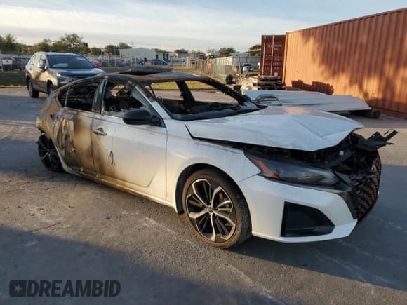 ✅ 2024 Nissan Altima SR • VIN: 1N4BL4CV0RN374273 • Lot: 92250565. Listed on Copart with Not provided. Free auction sales archive from the USA and detailed vehicle history report at DreamBid. Image 4.