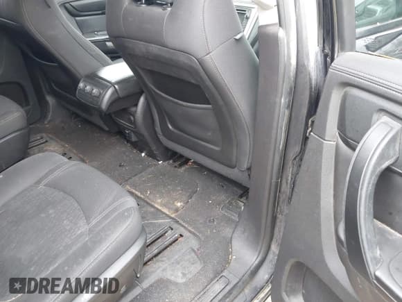 ✅ 2014 GMC Acadia SLE • VIN: 1GKKVPKD0EJ296582 • Lot: 43745120. Listed on IAAI with 184,150 mi. Free auction sales archive from the USA and detailed vehicle history report at DreamBid. Image 8.