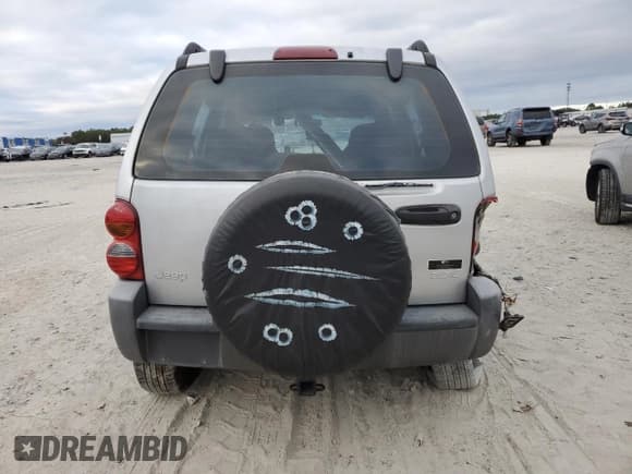 ✅ 2002 Jeep Liberty Sport • VIN: 1J4GK48K22W276888 • Lot: 86510274. Listed on Copart with 186,501 mi. Free auction sales archive from the USA and detailed vehicle history report at DreamBid. Image 6.