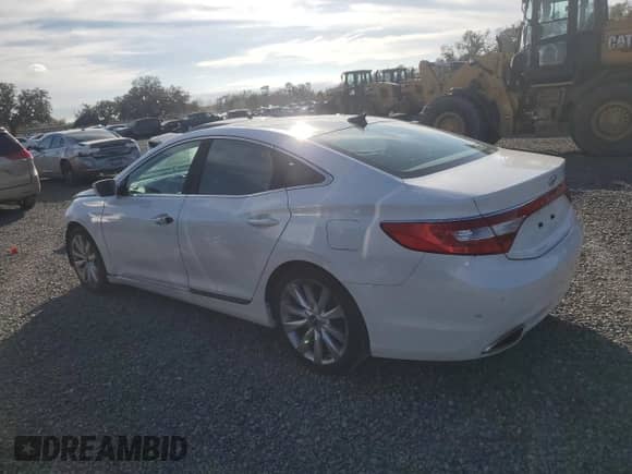 2012 Hyundai Azera с VIN KMHFH4JG8CA157842, выставлен на аукционе Copart как лот 89260215 с пробегом 108 286 миль миль и Списание • Salvage title. История ставок и продаж доступна на DreamBid. Изображение 2.
