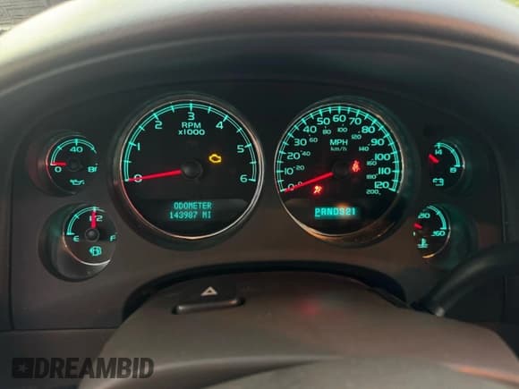 ✅ 2008 GMC Yukon SLT 4SB • VIN: 1GKFK13058R225256 • Лот: 91790395. Опубликован ранее на Copart с пробегом 143 987 миль. Бесплатный доступ к архиву аукционных продаж из США и подробный отчёт об истории автомобиля на DreamBid. Изображение 8.