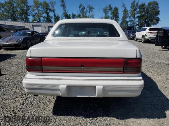 ✅ 1994 Chrysler LeBaron • VIN: 3C3AA5636RT288529 • Lot: 63453985. Listed on Copart with 190,381 mi. Free auction sales archive from the USA and detailed vehicle history report at DreamBid. Image 6.