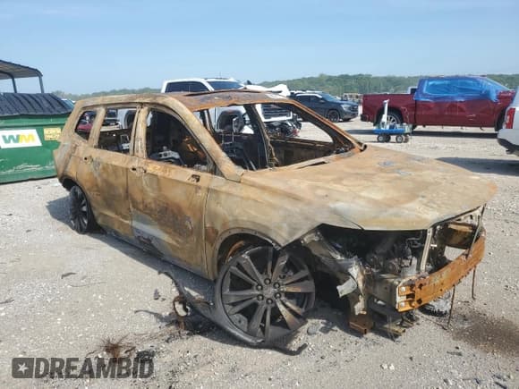 ✅ 2022 Cadillac XT6 Premium Luxury • VIN: 1GYKPDRS1NZ103828 • Lot: 66521175. Wystawiony na Copart z przebiegiem Nie podano. Bezpłatny archiwum sprzedaży aukcyjnych z USA i szczegółowy raport historii pojazdu na DreamBid. Zdjęcie 4.