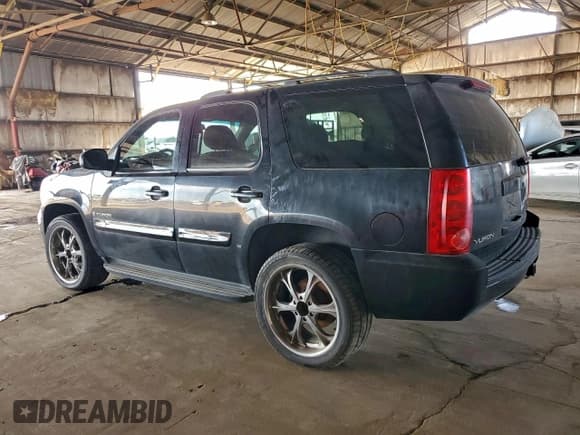 ✅ 2007 GMC Yukon SLE • VIN: 1GKFC13C97R355515 • Lot: 94892835. Listed on Copart with 180,021 mi. Free auction sales archive from the USA and detailed vehicle history report at DreamBid. Image 2.