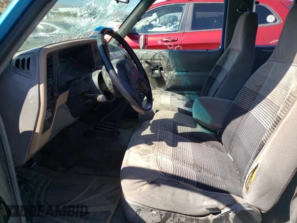 ✅ 1992 Ford Ranger XLT • VIN: 1FTCR15XXNPA74071 • Лот: 68507644. Опубликован ранее на Copart с пробегом 313 517 миль. Бесплатный доступ к архиву аукционных продаж из США и подробный отчёт об истории автомобиля на DreamBid. Изображение 7.