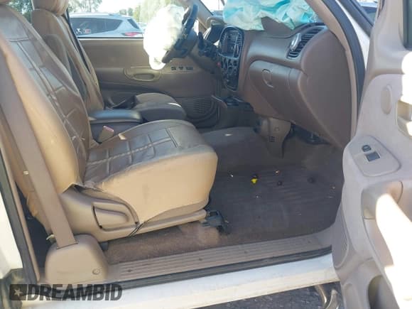 ✅ 2000 Toyota Tundra SR5 • VIN: 5TBBT4418YS085262 • Lot: 43402909. Listed on IAAI with 202,224 mi. Free auction sales archive from the USA and detailed vehicle history report at DreamBid. Image 5.