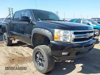 2009 Chevrolet Silverado 1500 LTZ z VIN 3GCEC33069G123112, wystawiony jako IAAI lot #43173940 z przebiegiem 200 565 mil mil oraz . Historia ofert i sprzedaży dostępna na DreamBid. Obrazek 1.