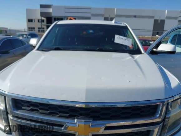 2018 Chevrolet Suburban LS z VIN 1GNSKGKC1JR137052, wystawiony jako IAAI lot #42942872 z przebiegiem 150 898 mil mil oraz . Historia ofert i sprzedaży dostępna na DreamBid. Obrazek 6.