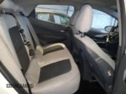 ✅ 2021 Chevrolet Bolt EV LT • VIN: 1G1FY6S09M4108000 • Lot: 82239794. Wystawiony na Copart z przebiegiem 22 915 mil. Bezpłatny archiwum sprzedaży aukcyjnych z USA i szczegółowy raport historii pojazdu na DreamBid. Zdjęcie 10.