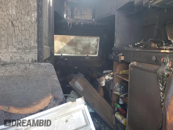 ✅ 1993 Dodge Cargo • VIN: 2B6JB31YXPK510390 • Lot: 72402394. Listed on Copart with Not provided. Free auction sales archive from the USA and detailed vehicle history report at DreamBid. Image 6.