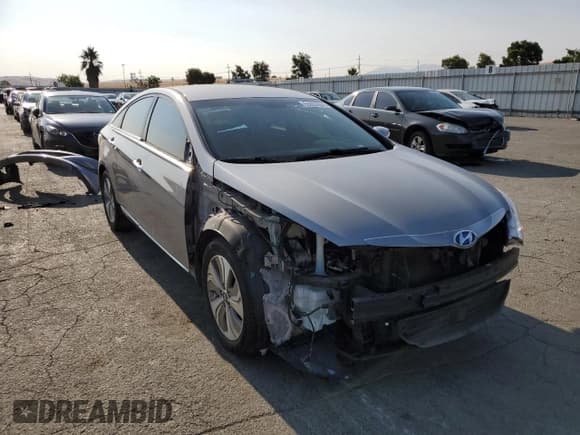 ✅ 2013 Hyundai Sonata Limited • VIN: KMHEC4A40DA091661 • Lot: 65062364. Listed on Copart with 142,275 mi. Free auction sales archive from the USA and detailed vehicle history report at DreamBid. Image 4.