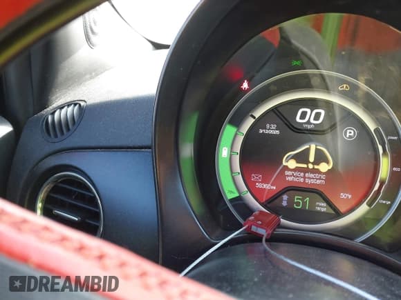 ✅ 2014 FIAT 500e • VIN: 3C3CFFGE6ET228311 • Lot: 41768959. Wystawiony na IAAI z przebiegiem 59 360 mil. Bezpłatny archiwum sprzedaży aukcyjnych z USA i szczegółowy raport historii pojazdu na DreamBid. Zdjęcie 13.