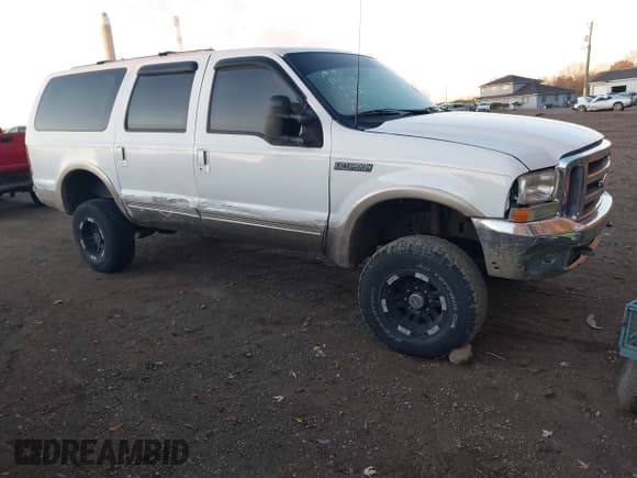 ✅ 2000 Ford Excursion Limited • VIN: 1FMNU43S5YEC70415 • Лот: 40758710. Опубликован ранее на IAAI с пробегом Не указан. Бесплатный доступ к архиву аукционных продаж из США и подробный отчёт об истории автомобиля на DreamBid. Изображение 1.