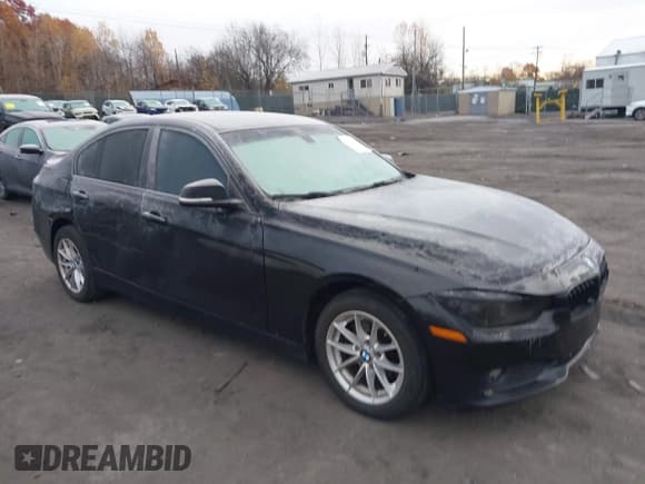 ✅ 2013 BMW 3 Series 320i • VIN: WBA3B1C56DK130134 • Лот: 43636244. Опубликован ранее на IAAI с пробегом 201 637 миль. Бесплатный доступ к архиву аукционных продаж из США и подробный отчёт об истории автомобиля на DreamBid. Изображение 1.