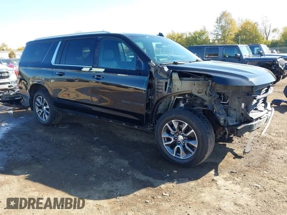 ✅ 2022 Chevrolet Suburban LT • VIN: 1GNSKCKD1NR285046 • Lot: 43532689. Listed on IAAI with 133,986 mi. Free auction sales archive from the USA and detailed vehicle history report at DreamBid. Image 1.