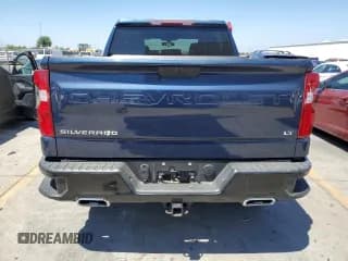 ✅ 2021 Chevrolet Silverado 1500 LT Trail Boss • VIN: 1GCPYFEL7MZ450971 • Lot: 64690984. Wystawiony na Copart z przebiegiem 50 908 mil. Bezpłatny archiwum sprzedaży aukcyjnych z USA i szczegółowy raport historii pojazdu na DreamBid. Zdjęcie 6.