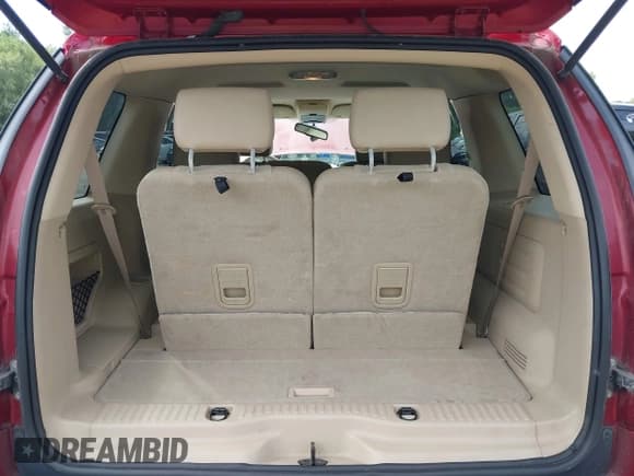 ✅ 2006 Mercury Mountaineer Luxury • VIN: 4M2EU47EX6ZJ04190 • Lot: 43130310. Listed on IAAI with 158,818 mi. Free auction sales archive from the USA and detailed vehicle history report at DreamBid. Image 17.