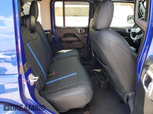 ✅ 2019 Jeep Wrangler Unlimited Sahara • VIN: 1C4HJXEN6KW639335 • Лот: 80445805. Опубликован ранее на Copart с пробегом 46 111 миль. Бесплатный доступ к архиву аукционных продаж из США и подробный отчёт об истории автомобиля на DreamBid. Изображение 11.