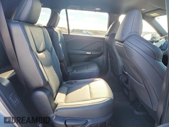 ✅ 2024 Lexus TX 500h F Sport Premium • VIN: 5TDABAB62RS002512 • Lot: 86426345. Wystawiony na Copart z przebiegiem 17 106 mil. Bezpłatny archiwum sprzedaży aukcyjnych z USA i szczegółowy raport historii pojazdu na DreamBid. Zdjęcie 11.