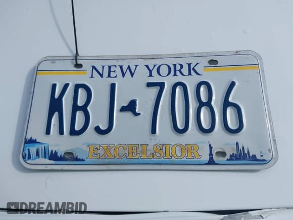 ✅ 2015 Jeep Cherokee Latitude • VIN: 1C4PJMCB3FW794479 • Lot: 41680588. Listed on IAAI with 80,393 mi. Free auction sales archive from the USA and detailed vehicle history report at DreamBid. Image 17.