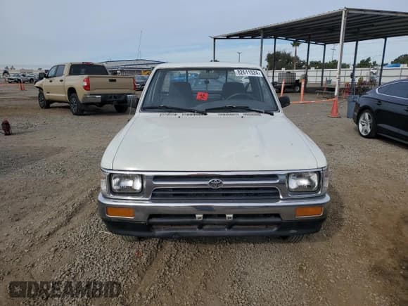 ✅ 1993 Toyota Pickup DX • VIN: JT4RN81P4P5168613 • Лот: 82611524. Опубликован ранее на Copart с пробегом 200 408 миль. Бесплатный доступ к архиву аукционных продаж из США и подробный отчёт об истории автомобиля на DreamBid. Изображение 5.
