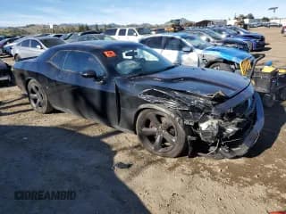 ✅ 2014 Dodge Challenger R/T Classic • VIN: 2C3CDYBTXEH299592 • Lot: 87731455. Wystawiony na Copart z przebiegiem 120 779 mil. Bezpłatny archiwum sprzedaży aukcyjnych z USA i szczegółowy raport historii pojazdu na DreamBid. Zdjęcie 4.