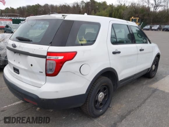 ✅ 2014 Ford Police Interceptor Utility • VIN: 1FM5K8AR2EGC50099 • Lot: 43866565. Wystawiony na IAAI z przebiegiem 178 900 mil. Bezpłatny archiwum sprzedaży aukcyjnych z USA i szczegółowy raport historii pojazdu na DreamBid. Zdjęcie 4.